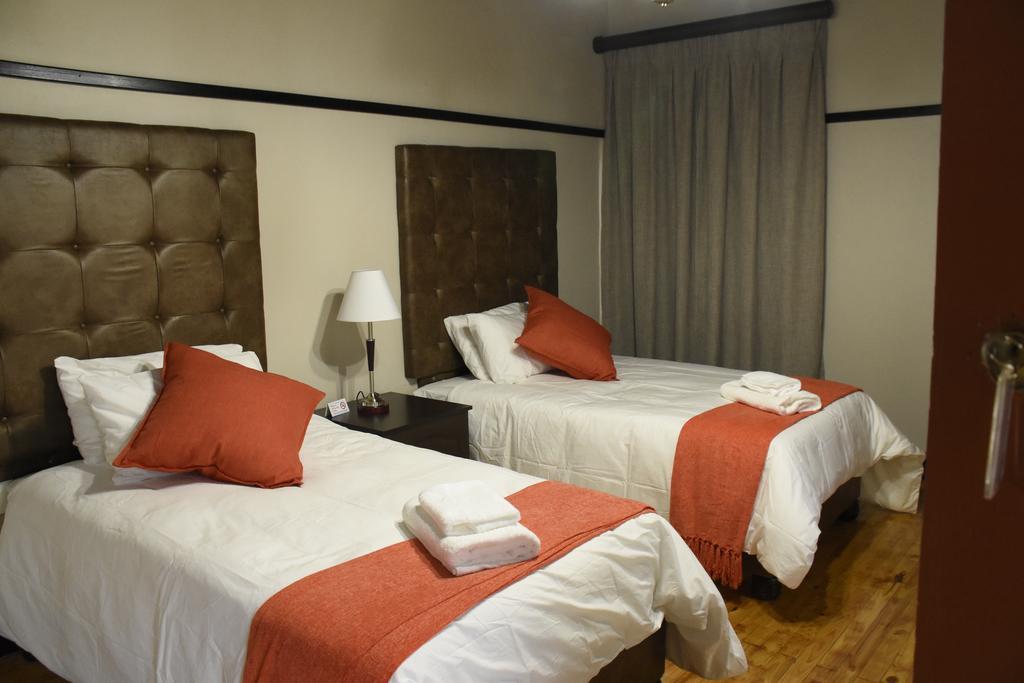 New Rush Guest House Kimberley Exterior photo